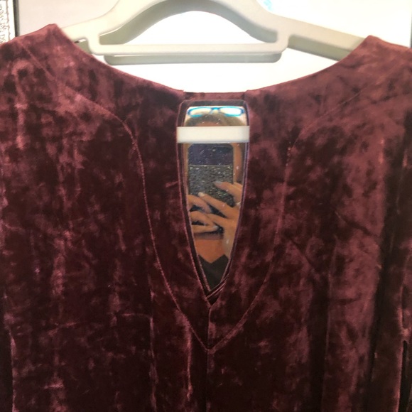 ANA Velvet DRESS - Picture 7 of 9